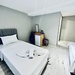 The Hera Gold Hotel 3*