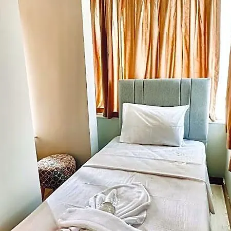 The Hera Gold Hotel 3*