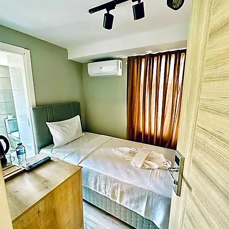 Hotel The Hera Gold 3*