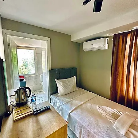 The Hera Gold Hotel 3*