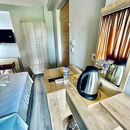 The Hera Gold Hotel 3*